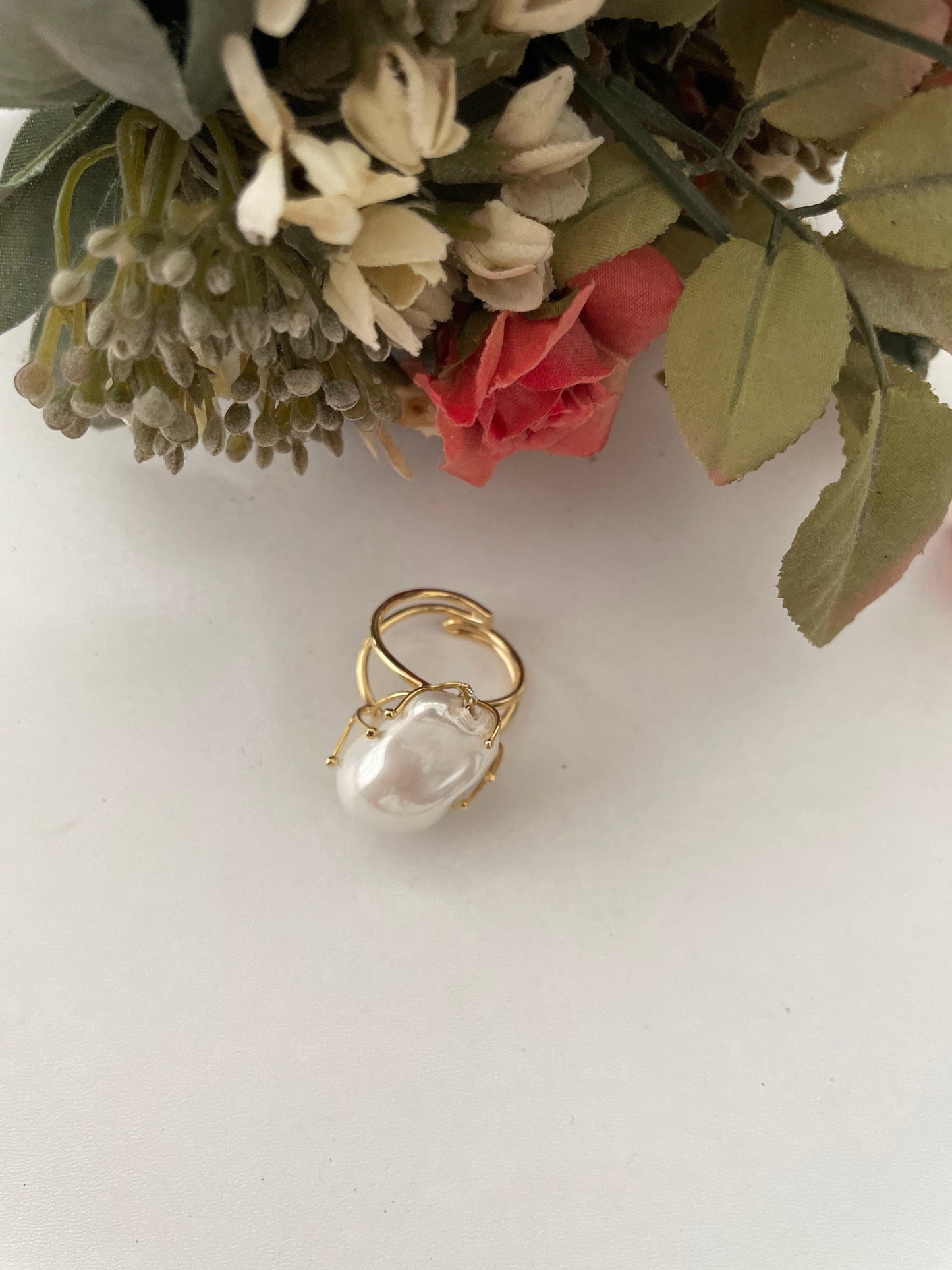 Anello maxi, anello regolabile, anello argento 925, anello grande, anello con grande perla barocca.)