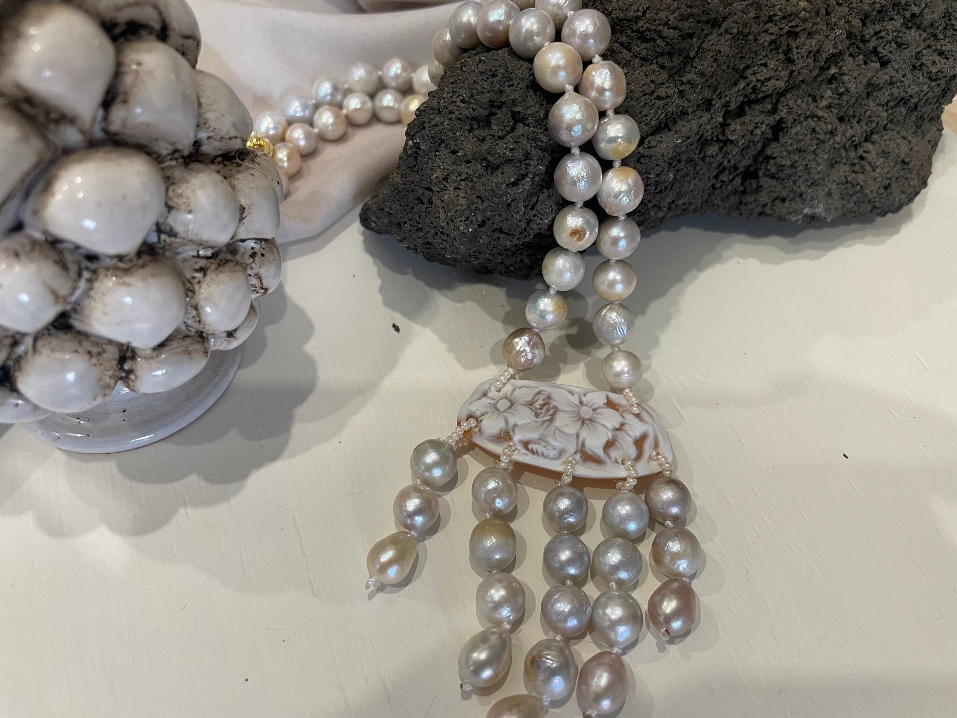 Collana di perle barocche, perle naturali, Cammeo genuino di Torre del Greco, regalo per la sposa, sposa boho.ç