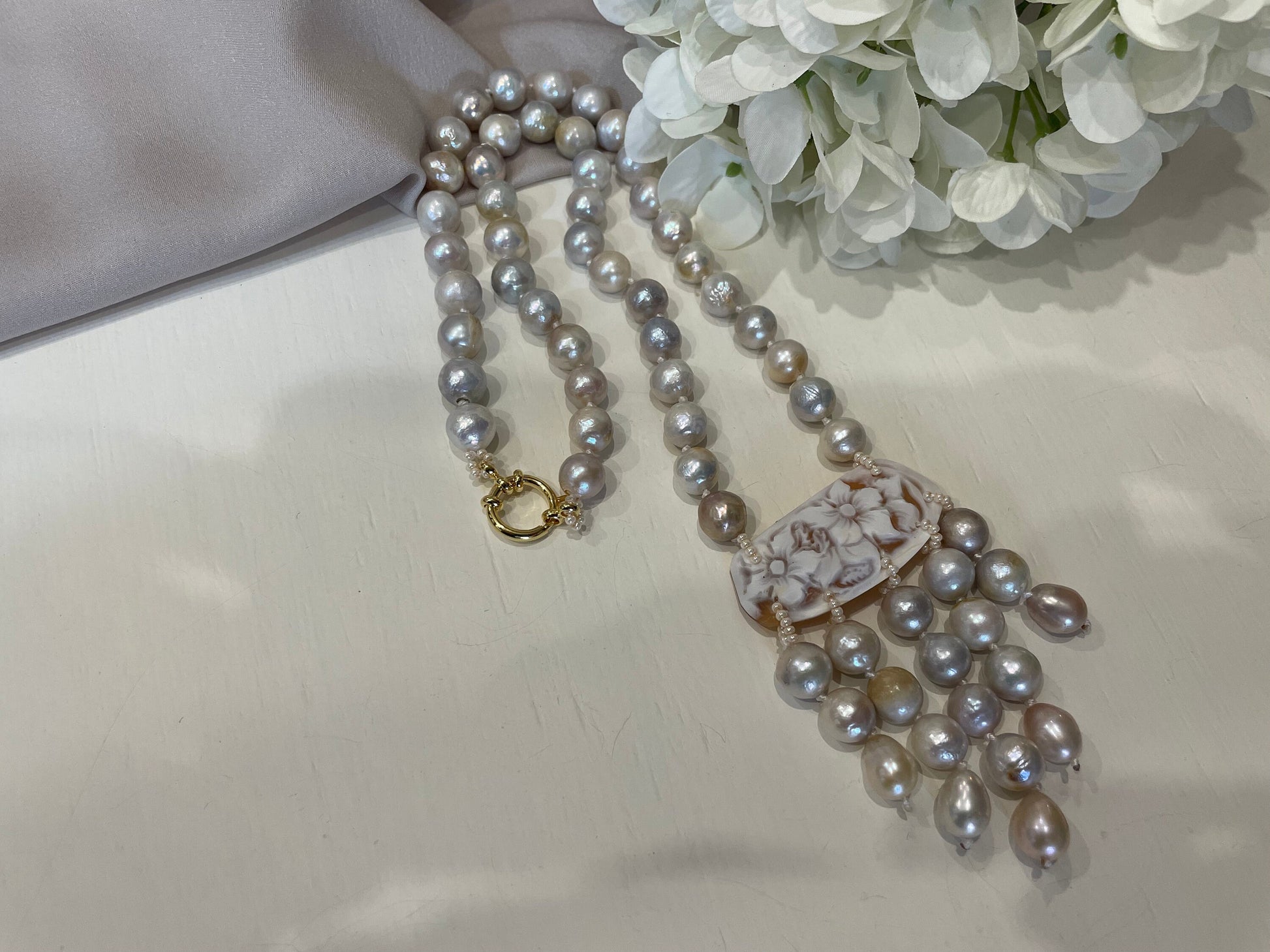 Collana di perle con Cammeo Autentico di conchiglia, perle barocche, perle naturali, regalo per la sposa.|