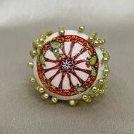 Anello siciliano, anello ceramica di caltagirone, ruota di carretto, anello maxi, anello regolabile, anello ottone e caramica.<