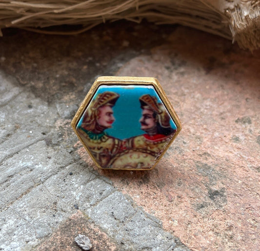 Anello maxi struttura ottone, anello siciliano, anello regolabile, anello ceramica, anello mattonella esagonale, ceramica di Caltagirone.<