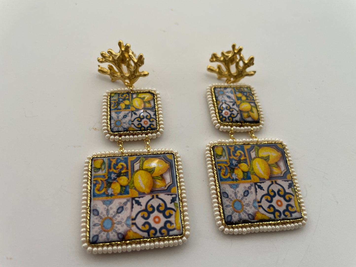 Orecchini siciliani, orecchini Caltagirone, orecchini maiolica siciliana, limoni, orecchini pendenti, orecchini luminosi, regalo ragazza *