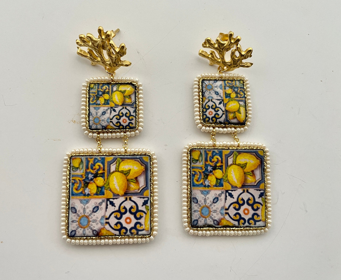 Orecchini siciliani, orecchini Caltagirone, orecchini maiolica siciliana, limoni, orecchini pendenti, orecchini luminosi, regalo ragazza *