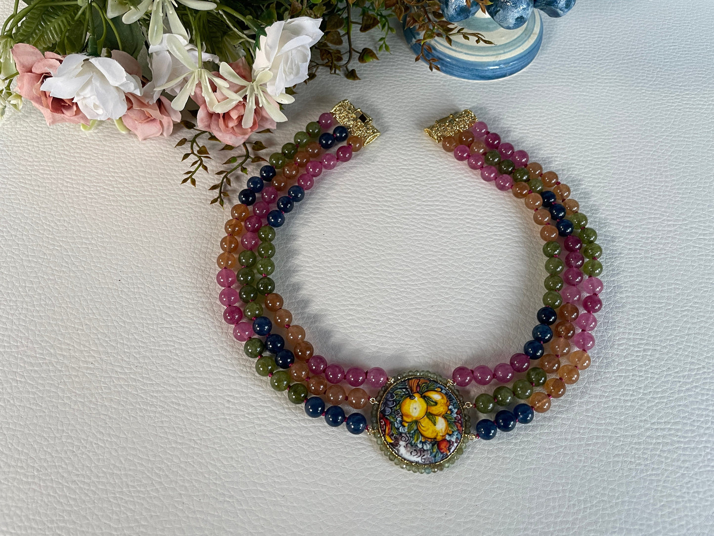 Collier tre fili, girocollo Giada Tormalina multicolor, collana annodata a mano, collana con mattonella Caltagirone, collana limone. !