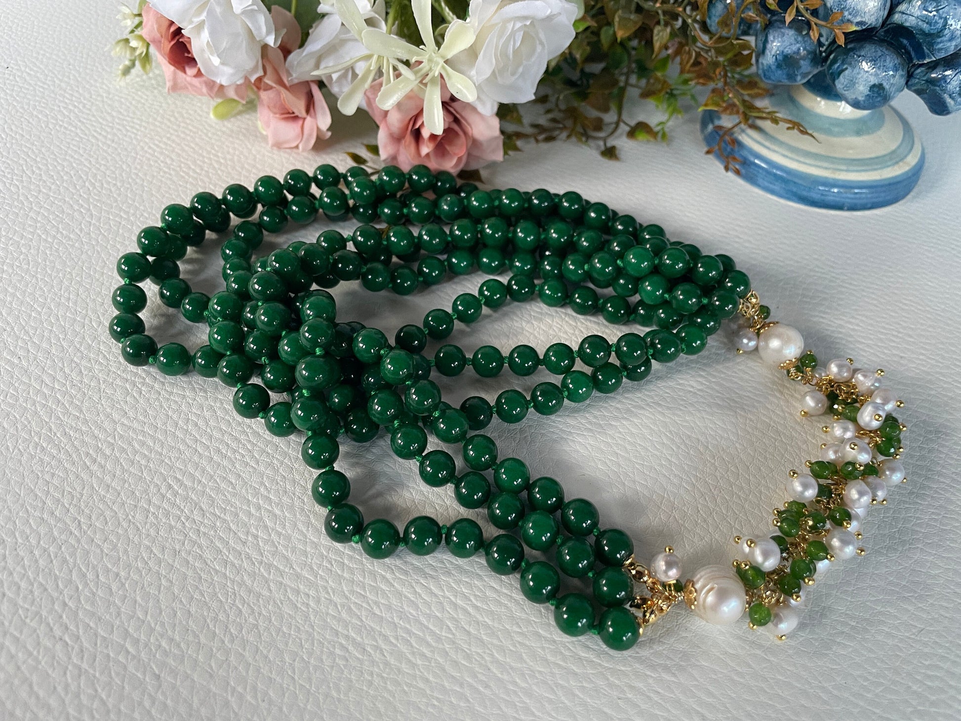 Collana Agata verde, Collana multifilo, collana annodata a mano, collana elegante, collana maxi, collana con grappolo.&