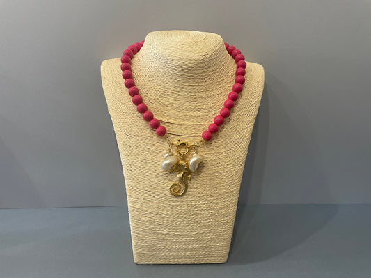 Collana estiva, collana resina rosa, collana con conchiglie, ciondolo cavalluccio marino, collana resina italiana, regalo per ragazza. &