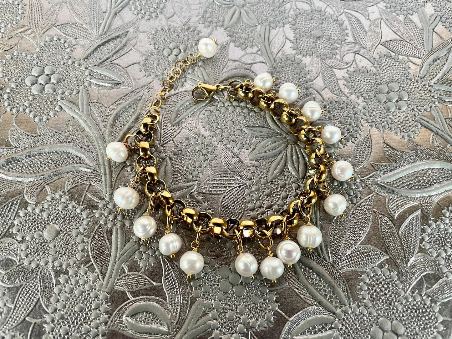 Bracciale da sposa, bracciale di perle d'acqua dolce, bracciale a catena grossa, bracciale con ciondoli di perle grandi, gioielli da sposa.)