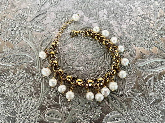 Braccialetto da sposa, bracciale di perle d'acqua dolce, bracciale a catena grossa, bracciale con charms di perle grandi, gioielli da sposa.