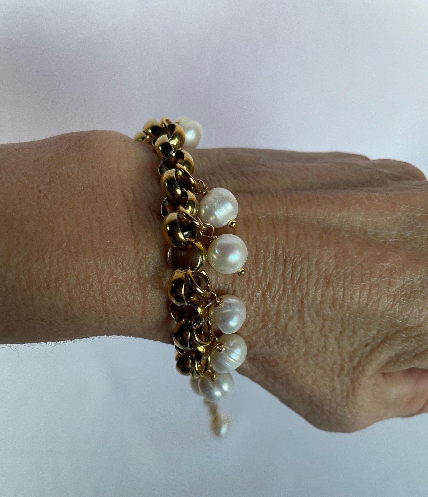 Bracciale da sposa, bracciale di perle d'acqua dolce, bracciale a catena grossa, bracciale con ciondoli di perle grandi, gioielli da sposa.)