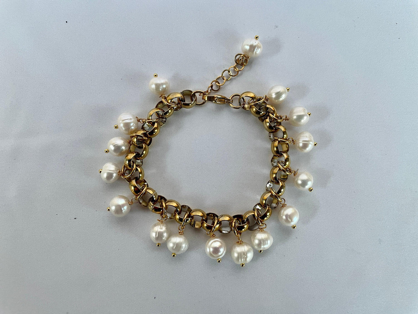 Bracciale da sposa, bracciale di perle d'acqua dolce, bracciale a catena grossa, bracciale con ciondoli di perle grandi, gioielli da sposa.)