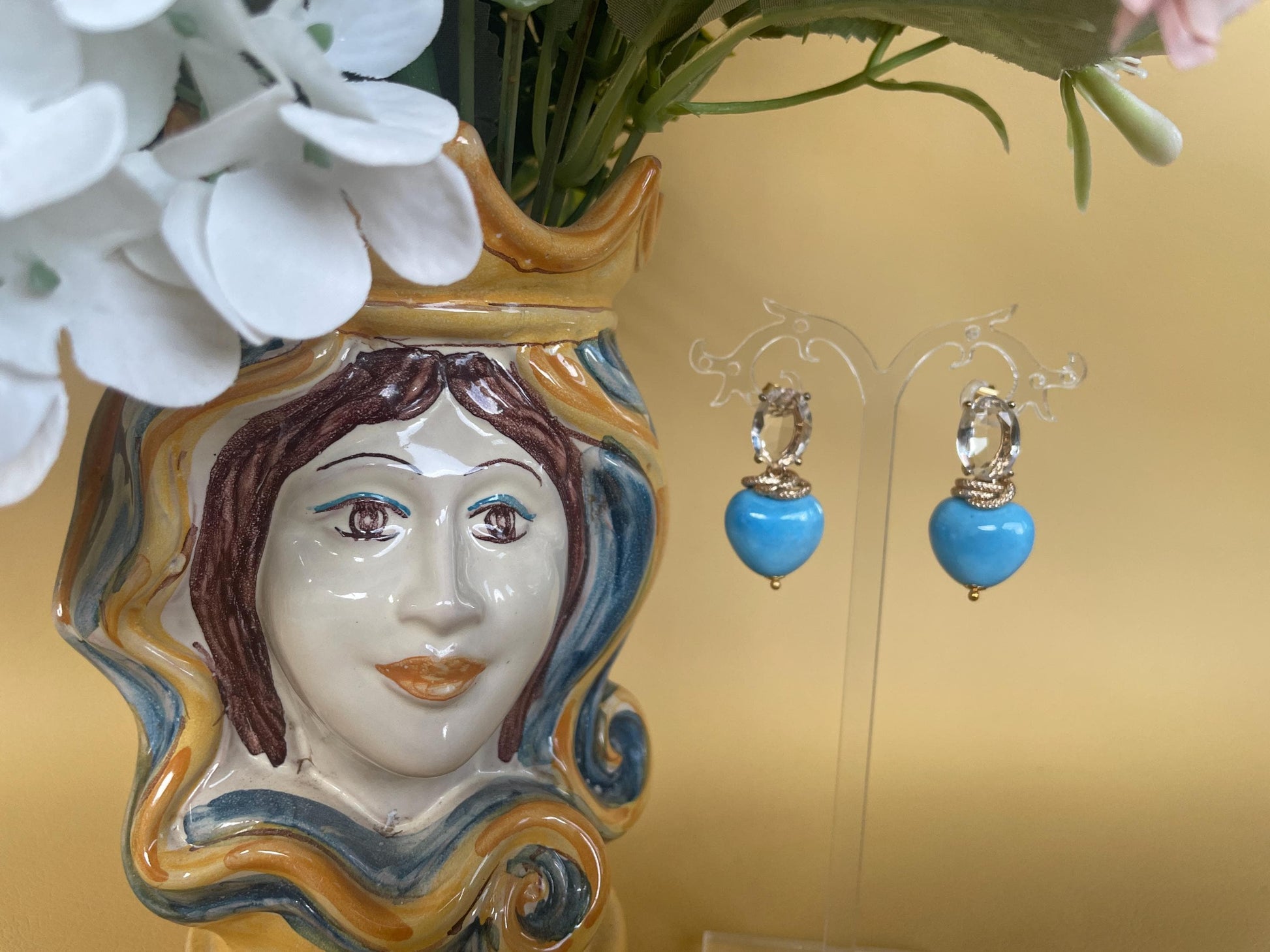 Orecchini pendenti, perni cristallo trasparente, Cuori di ceramica turchesi, orecchini romantici, regalo per lei. (