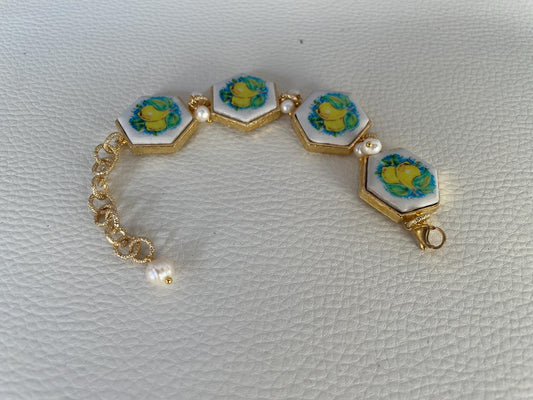 Bracciale mattonelle, Bracciale regolabile, mattonelle ceramica di Caltagirone, limoni, perle di fiume, catena a maglie.