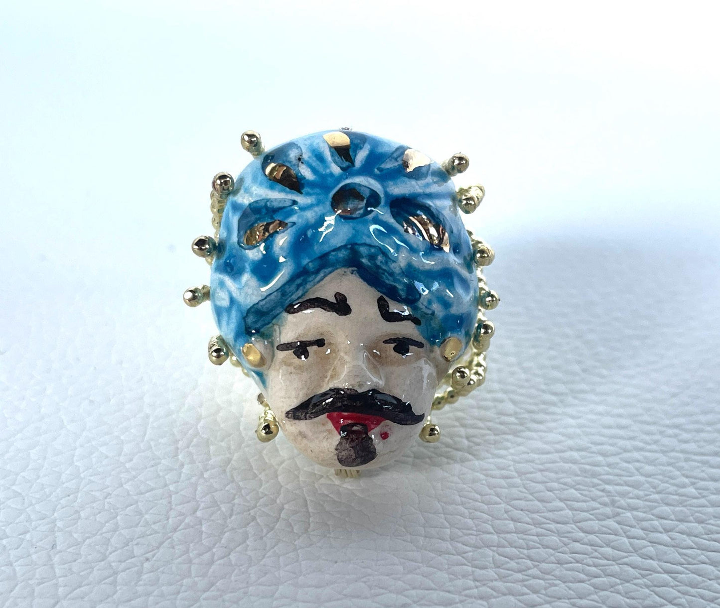 Anello siciliano, anello ceramica di Caltagirone, Testa di moro, anello maxi, anello regolabile, anello ottone e ceramica.<