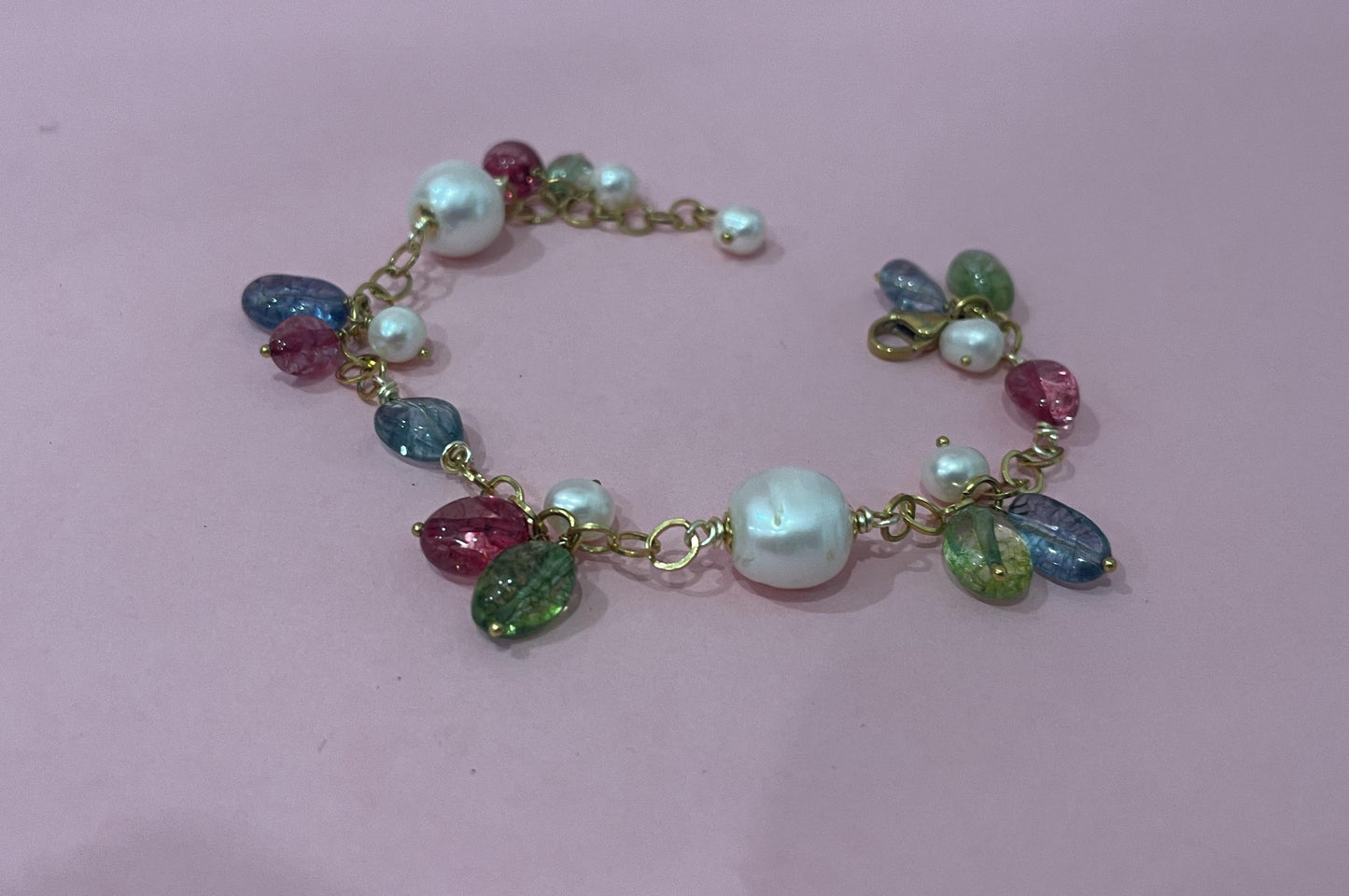 Bracciale con pietre naturali, bracciale con perle barocche, bracciale multicolor, regalo per lei.