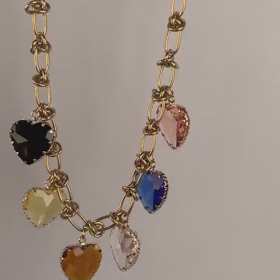 Collana corta con catena di acciaio inossidabile 316L placcato oro, sei Cuori di cristallo di vari colori, regalo San Valentino, per lei.=