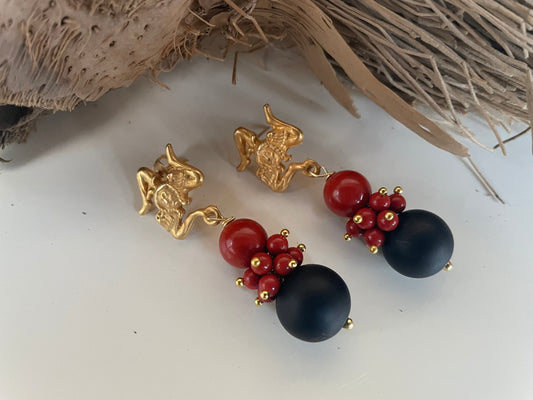 Orecchini siciliani, perno trinacria in zama oro, grappolo corallo bambu, grande perla nera pendente, orecchini pendenti, regalo ragazza §