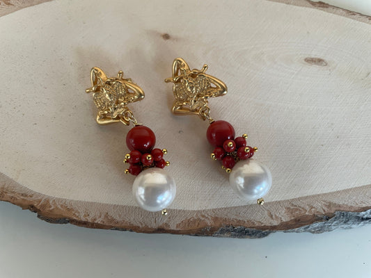 Orecchini siciliani, perno trinacria in zama oro, grappolo perle rosse, grande perla maiorca pendente, orecchini pendenti, regalo ragazza §