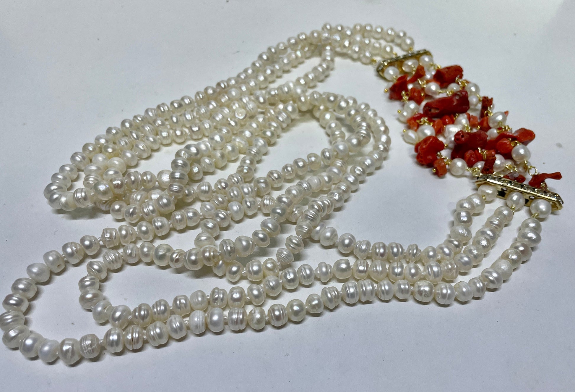 Collana Corallo e perle, Collana con perle di fiume, Corallo naturale del Mediterraneo, collana maxi, regalo sposa, collana boho.)
