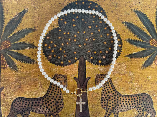 Collana di perle, girocollo delicato e minimalista, perle Maiorca e ciondolo acciaio inox, oro 14k, ciondolo Croce con zirconi.)