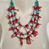 Collana turchese e corallo, collana importante, pasta di turchese e corallo autentico, collana tre fili, collana elegante, regalo per lei.&