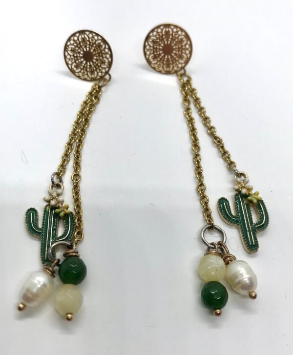 Orecchini pendenti, orecchini lunghi, cactus, perle di fiume, orecchini con perno in filigrana.(