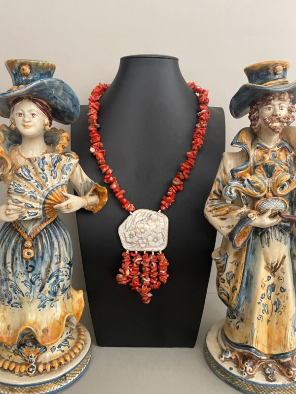 Collana di Corallo, collana con Cammeo, Cammeo autentico, ciondolo Cammeo, collana importante, collana siciliana, regalo per lei.|