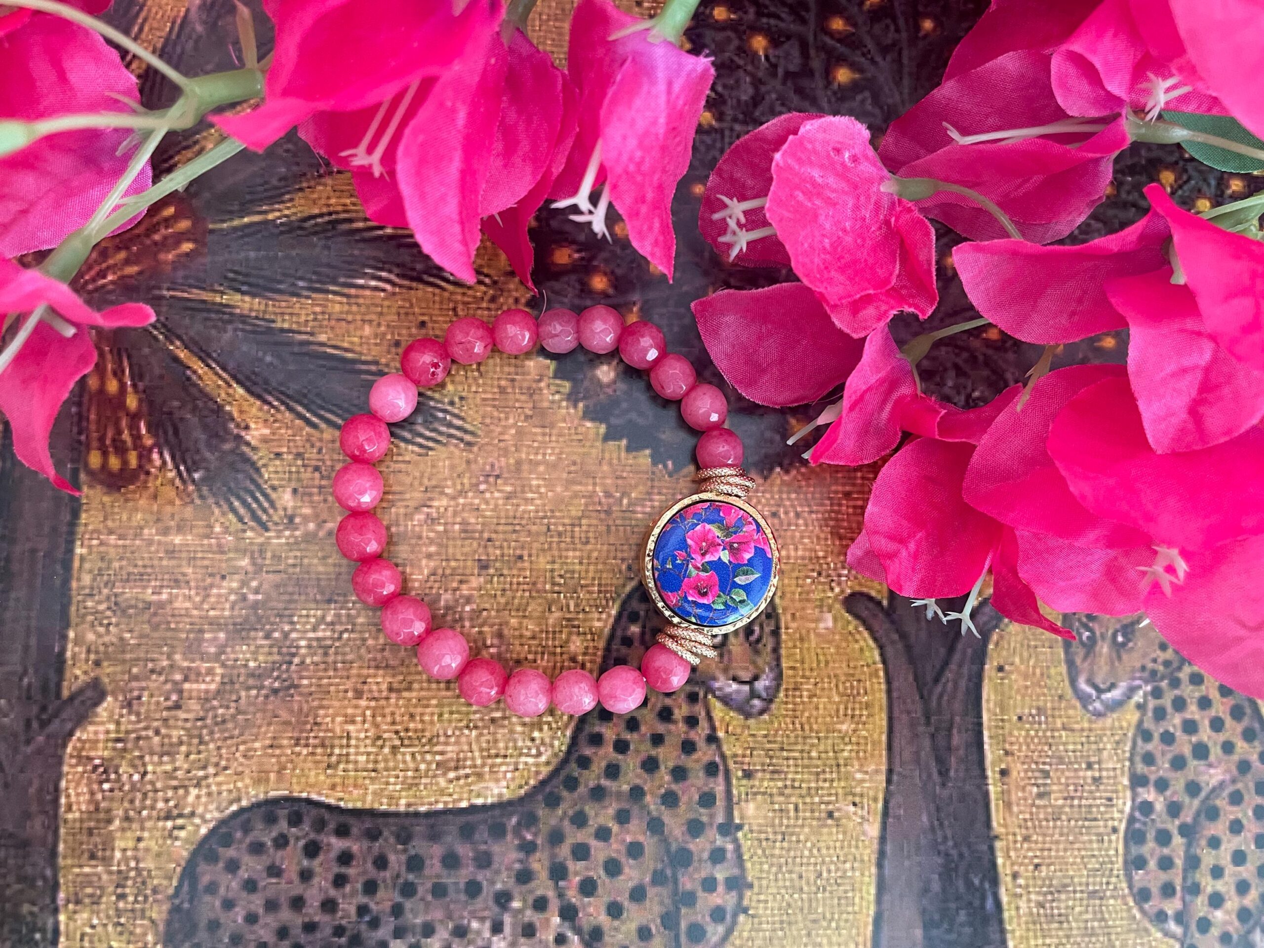 Orecchini con mattonelle Caltagirone, orecchini siciliani con Bouganvillea, orecchini pendenti con perla rosa a goccia. Fiori di Sicilia
