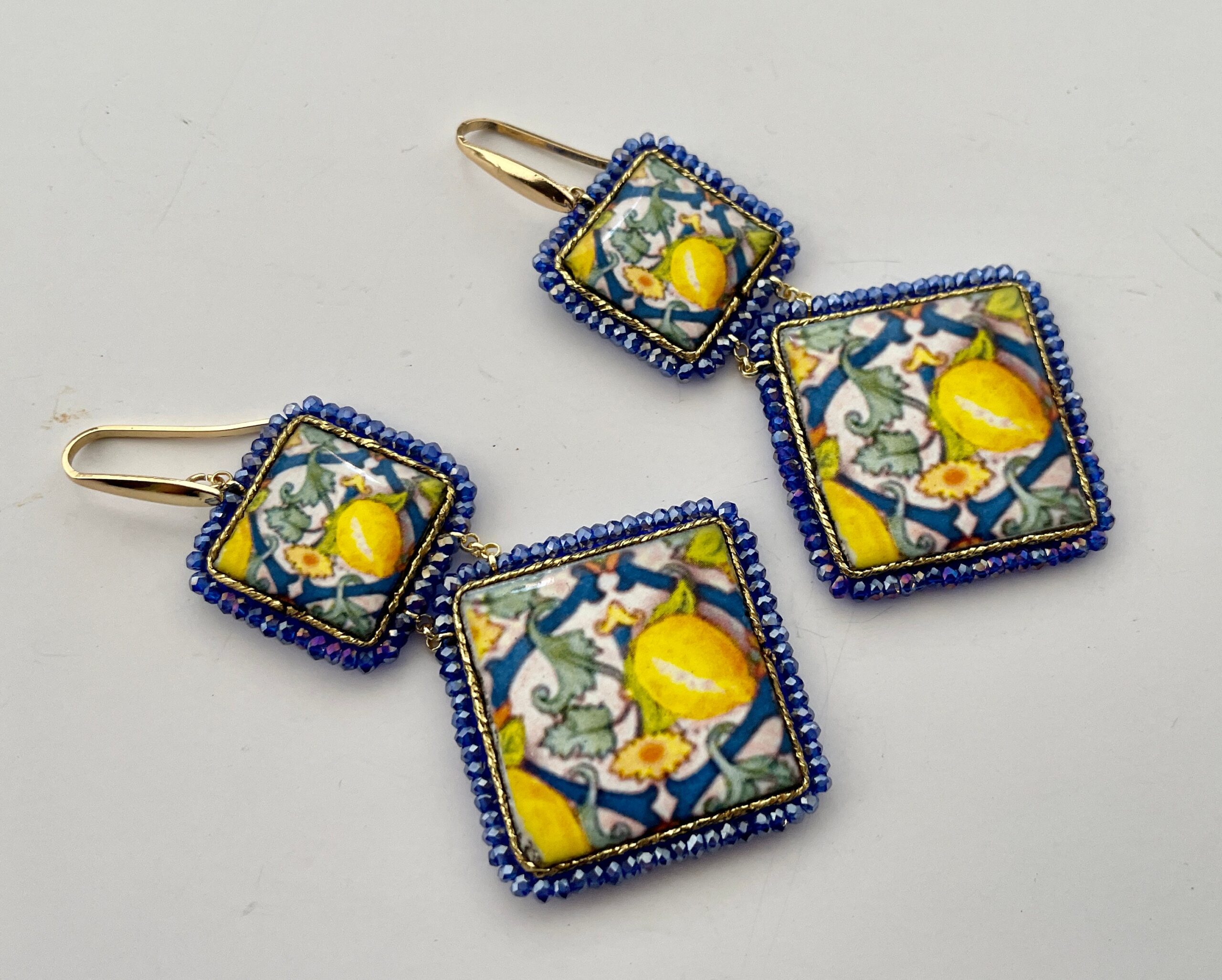 Orecchini siciliani, orecchini Caltagirone, orecchini limoni, maiolica siciliana, orecchini pendenti, orecchini mattonelle, argento 925 Limoni e Agrumi