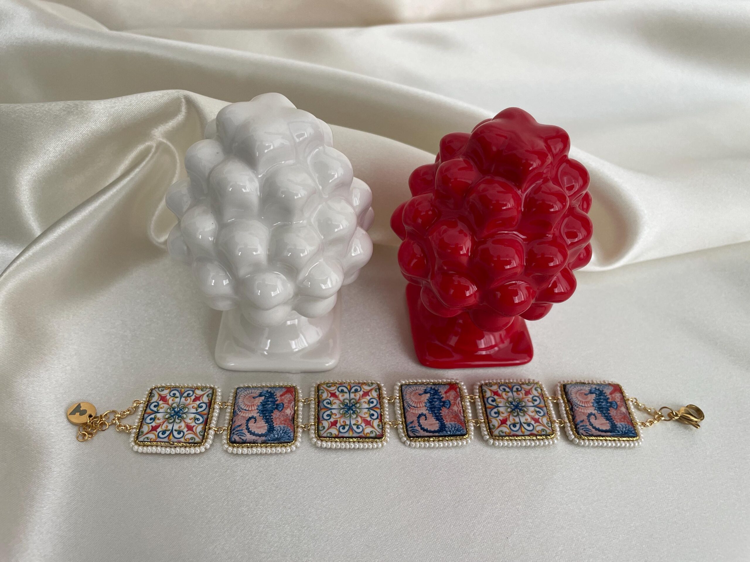Bracciale con mattonelle, Bracciale siciliano con mattonelle ceramica di Caltagirone, fantasia maiolica siciliana, varie fantasie. Bracciali con Mattonelle Caltagirone