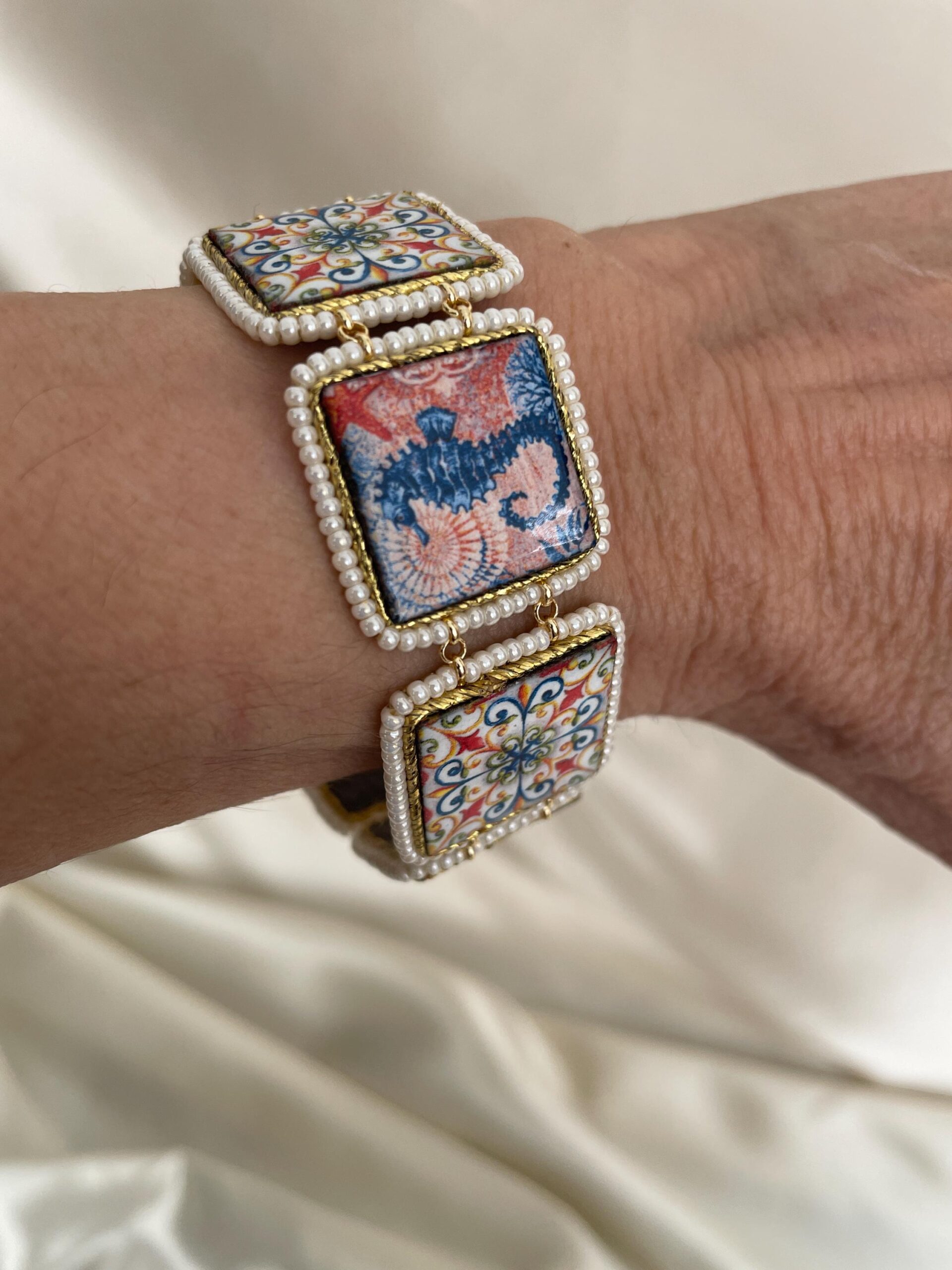 Bracciale con mattonelle, Bracciale siciliano con mattonelle ceramica di Caltagirone, fantasia maiolica siciliana, varie fantasie. Bracciali con Mattonelle Caltagirone