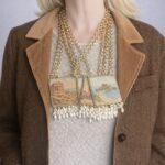 Collana siciliana artigianale Duomo di Cefalù – Collana con ciondolo in legno, perle di fiume, gioiello ispirato alla Sicilia Collane caratteristiche siciliane