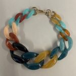 collana giorcollo con maxi maglie di resina con colori assortiti