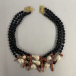 collana tre fili onice, perle e corallo autentico