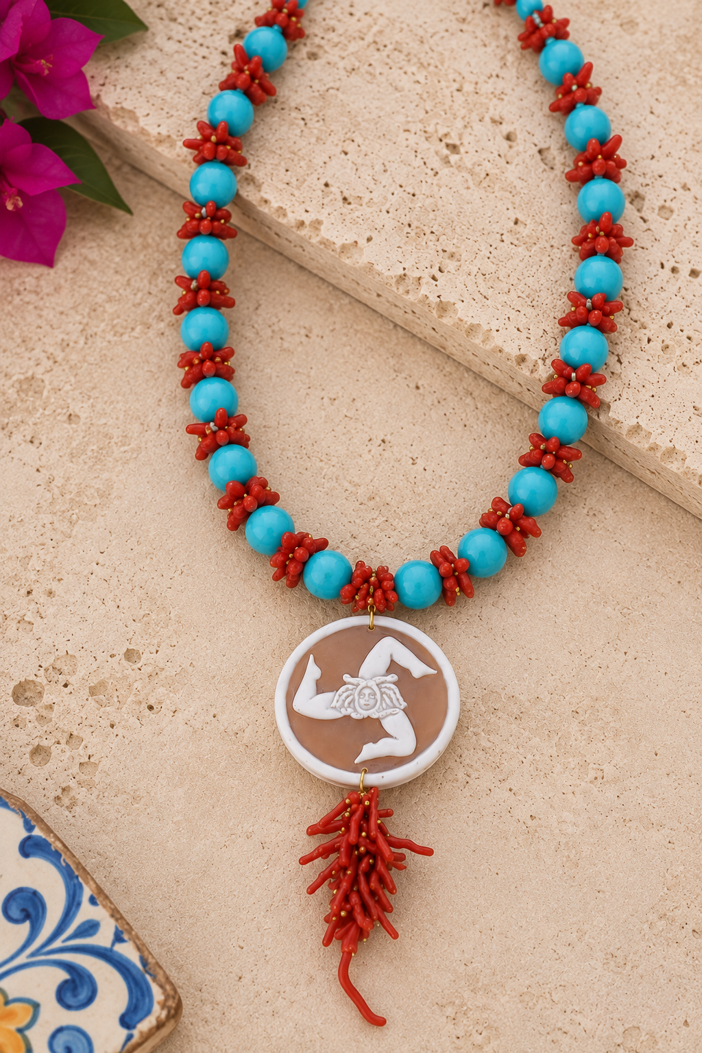 collana turchese, corallo e cammeo